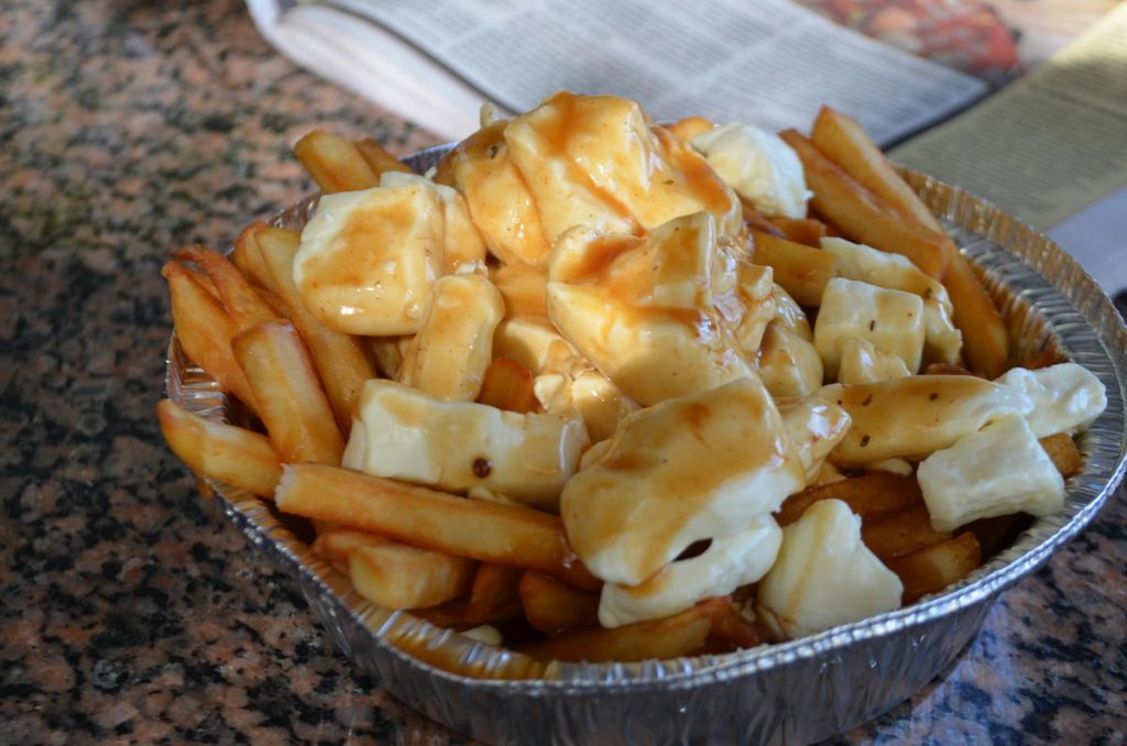 Dîner poutine : la Fromagerie Victoria appuie la Fondation CLSC Suzor ...