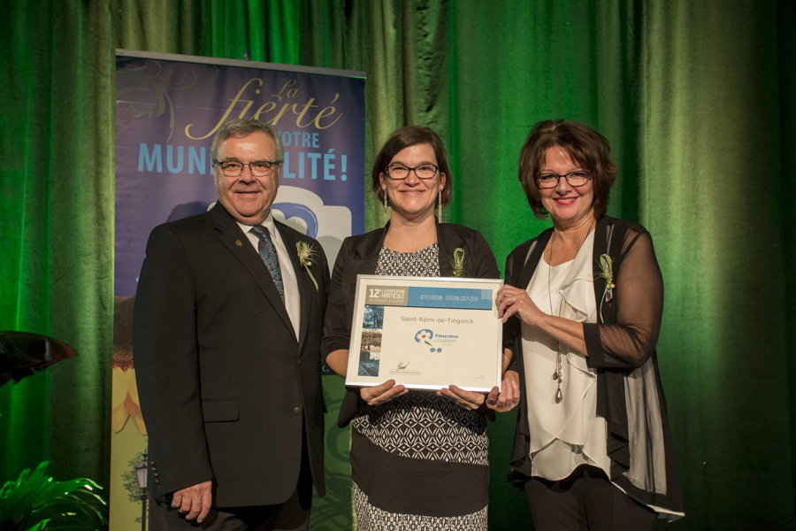 SaintRémideTingwick reçoit 2 fleurons La Nouvelle Union et L