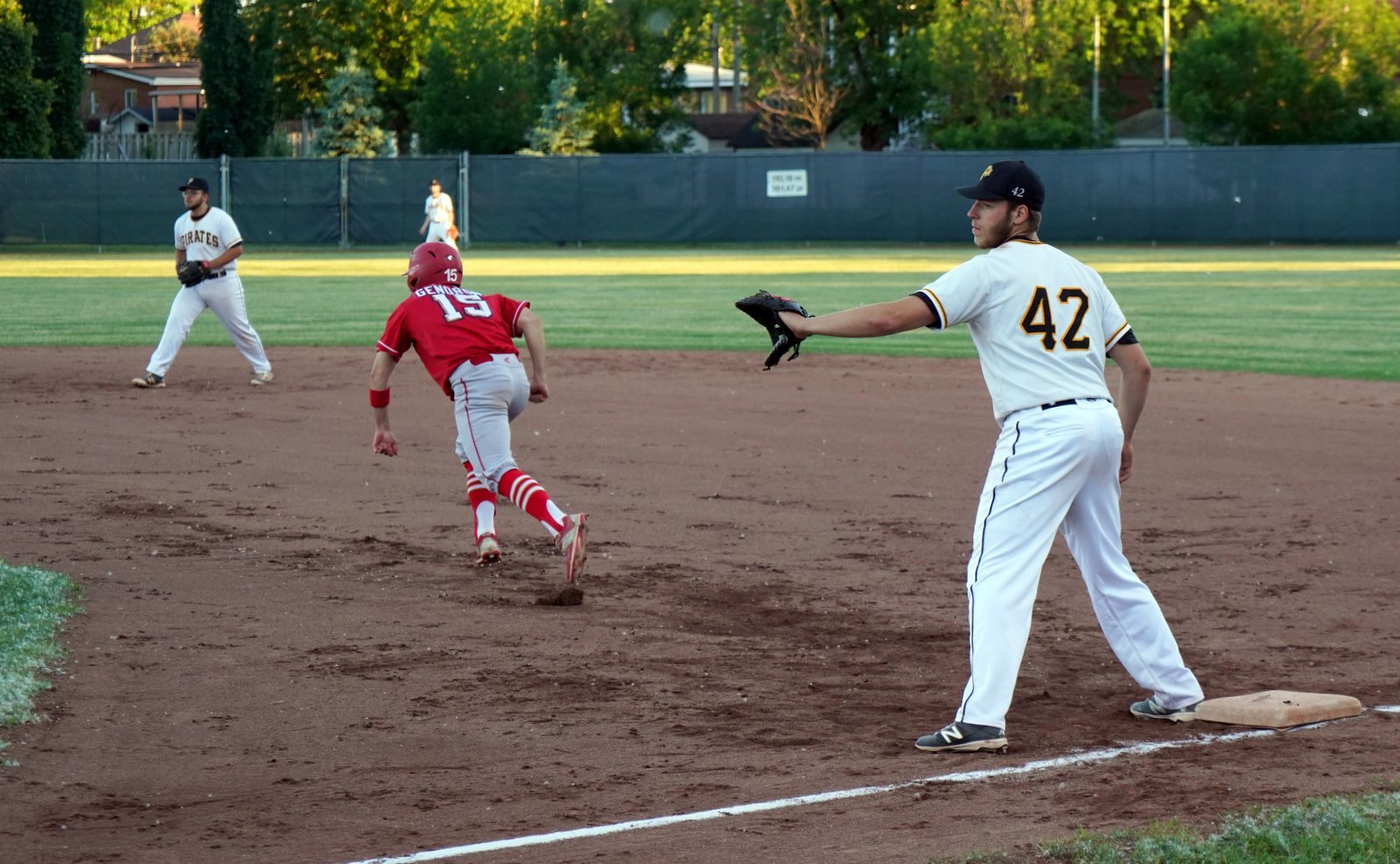 Mathieu Baseball Baseball et hockey, les deux passions de Mathieu Charlebois - La ...