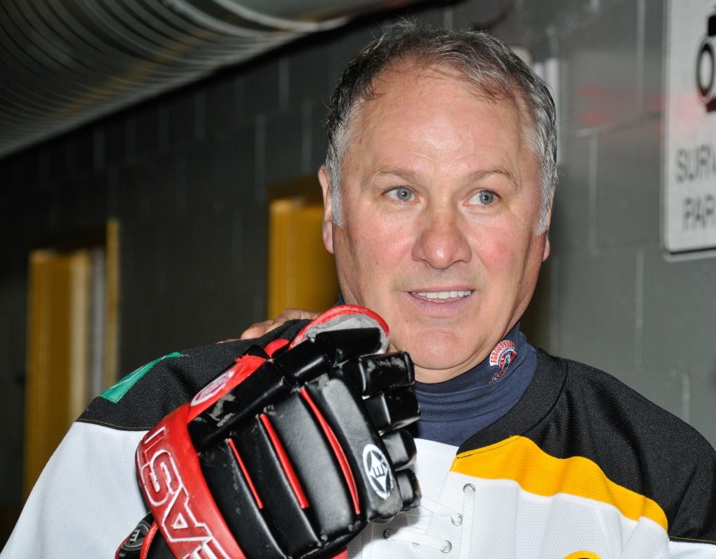 15 idées de GILBERT PERREAULT  montreal canadiens, hockey, joueurs de  hockey