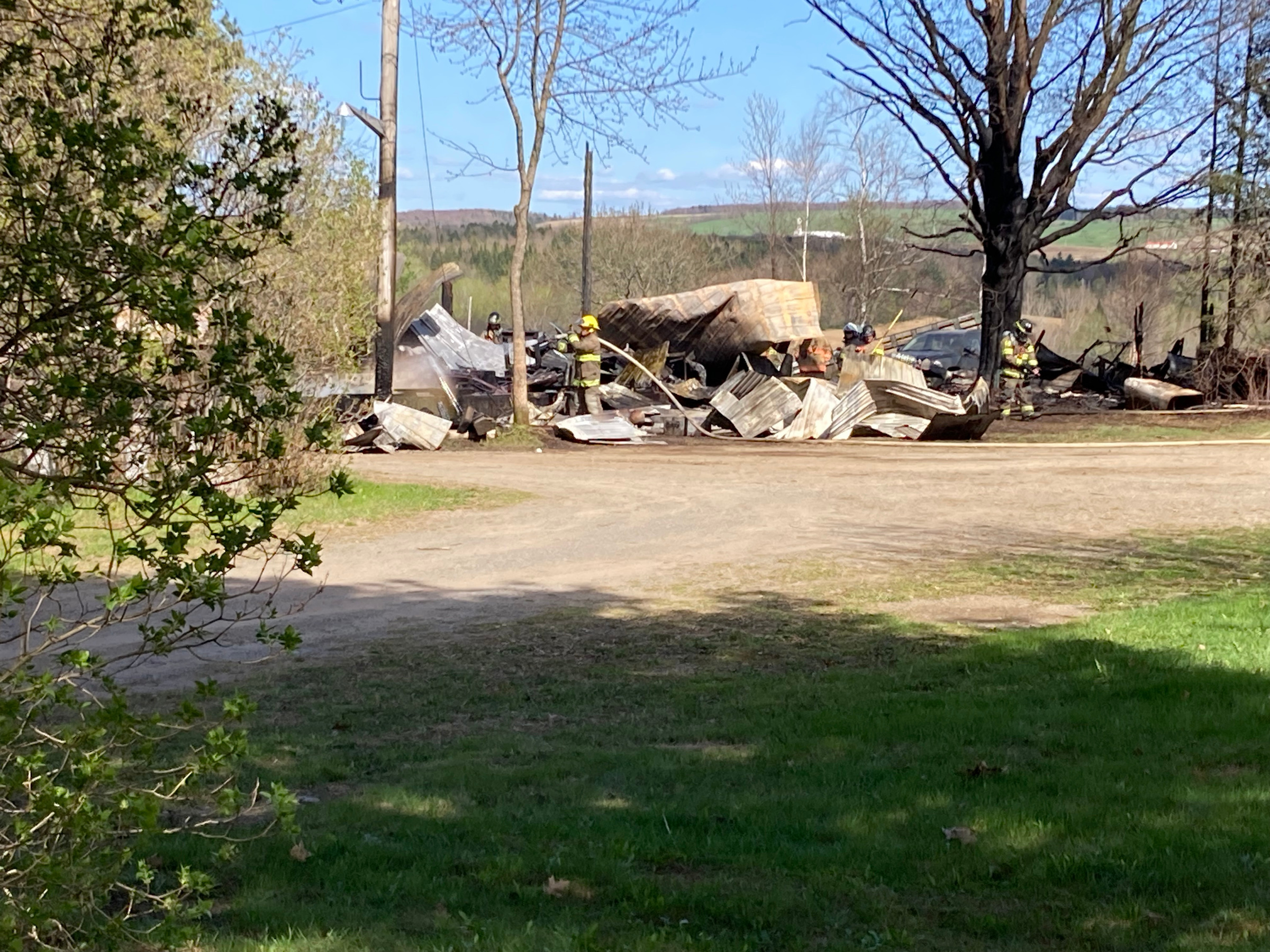 Tingwick un incendie de garage cause d'importants dommages La Nouvelle Union et L’Avenir de