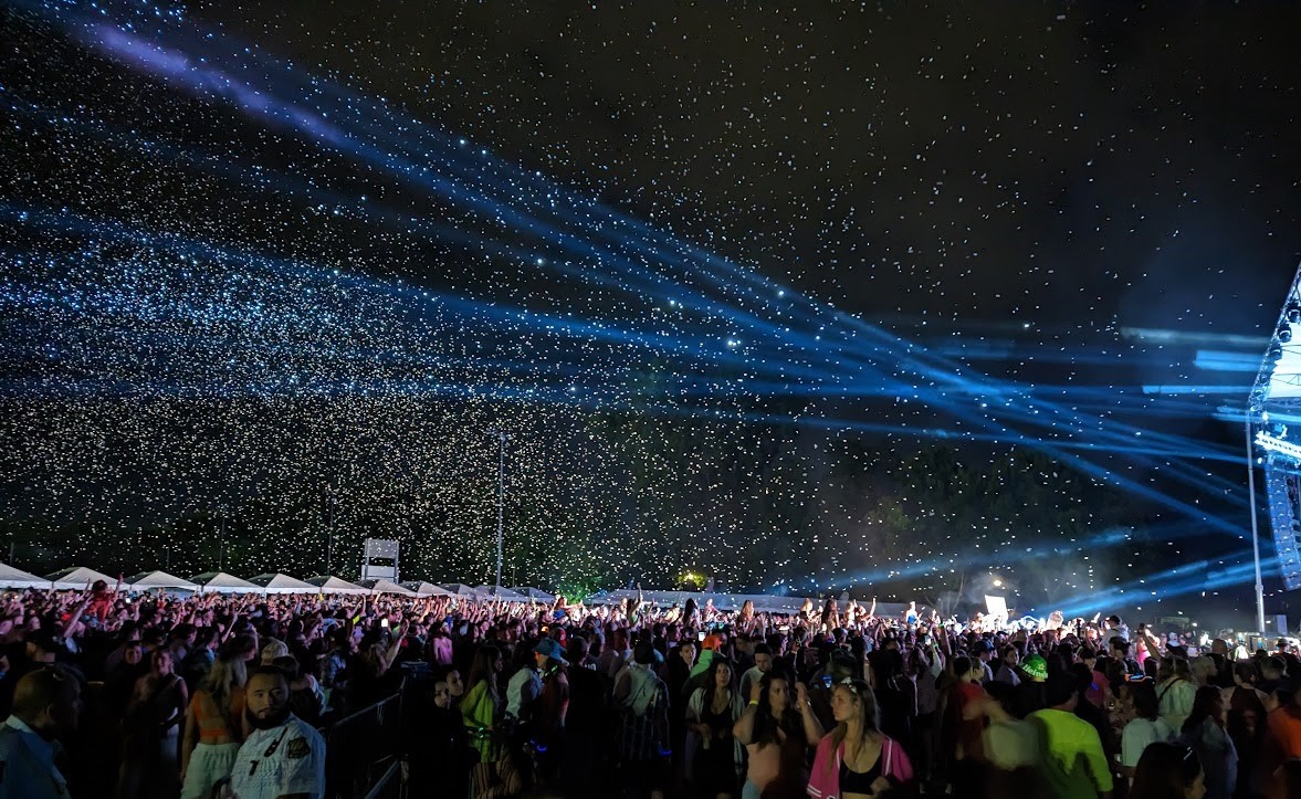 Fluo Party : 4ème soirée du genre et toujours autant de succès - Ville de  Sète - Ville de Sète