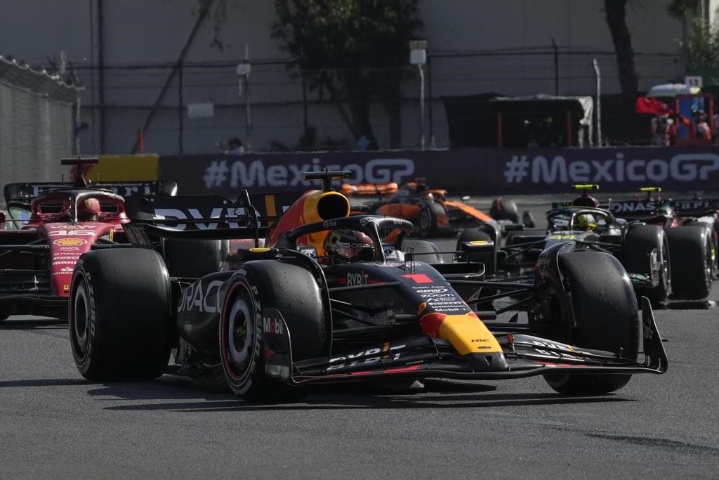 Verstappen domina el Gran Premio de México y consigue una victoria récord número 16