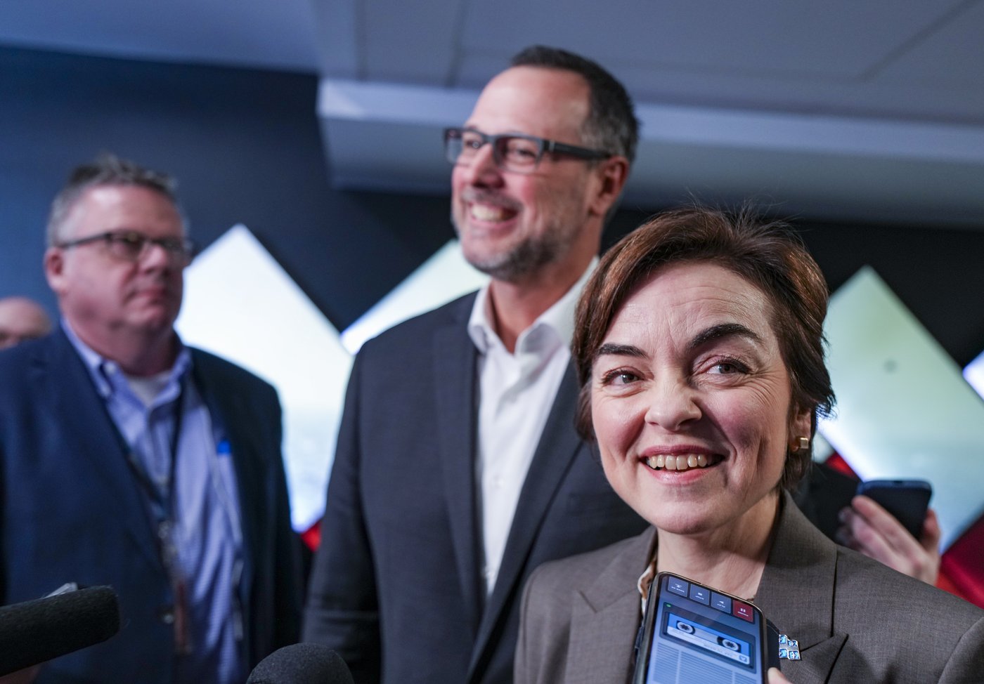 Régine Laurent dans lembarras pour son appui à Bernard Drainville - La Nouvelle Union et LAvenir de l  Érable