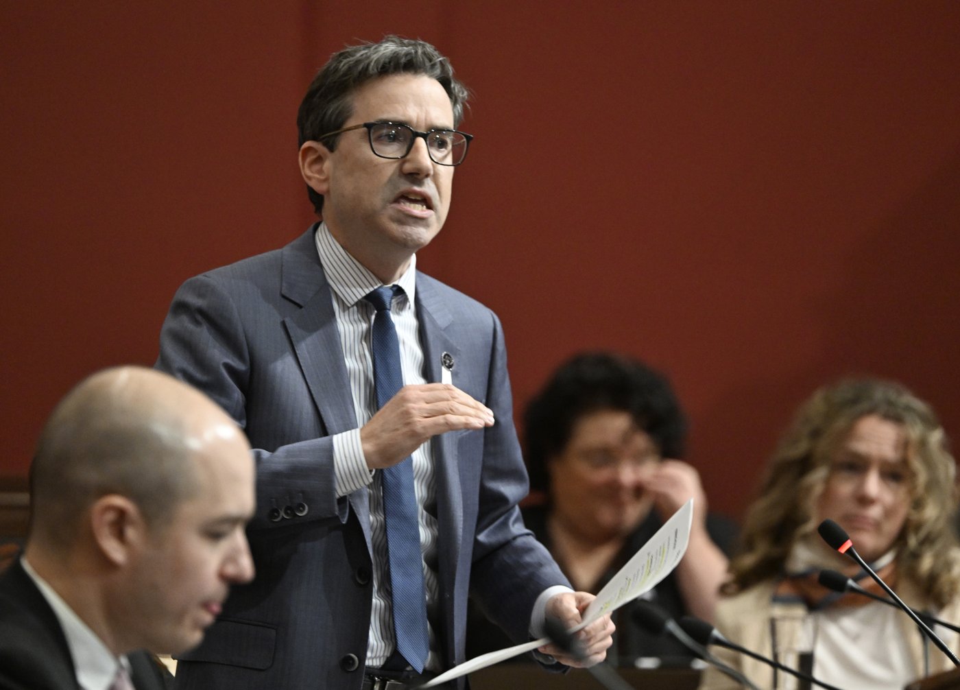 Un Québec souverain investira davantage en Défense : le PQ révisera le budget de lan 1 - La Nouvelle Union et LAvenir de l  Érable