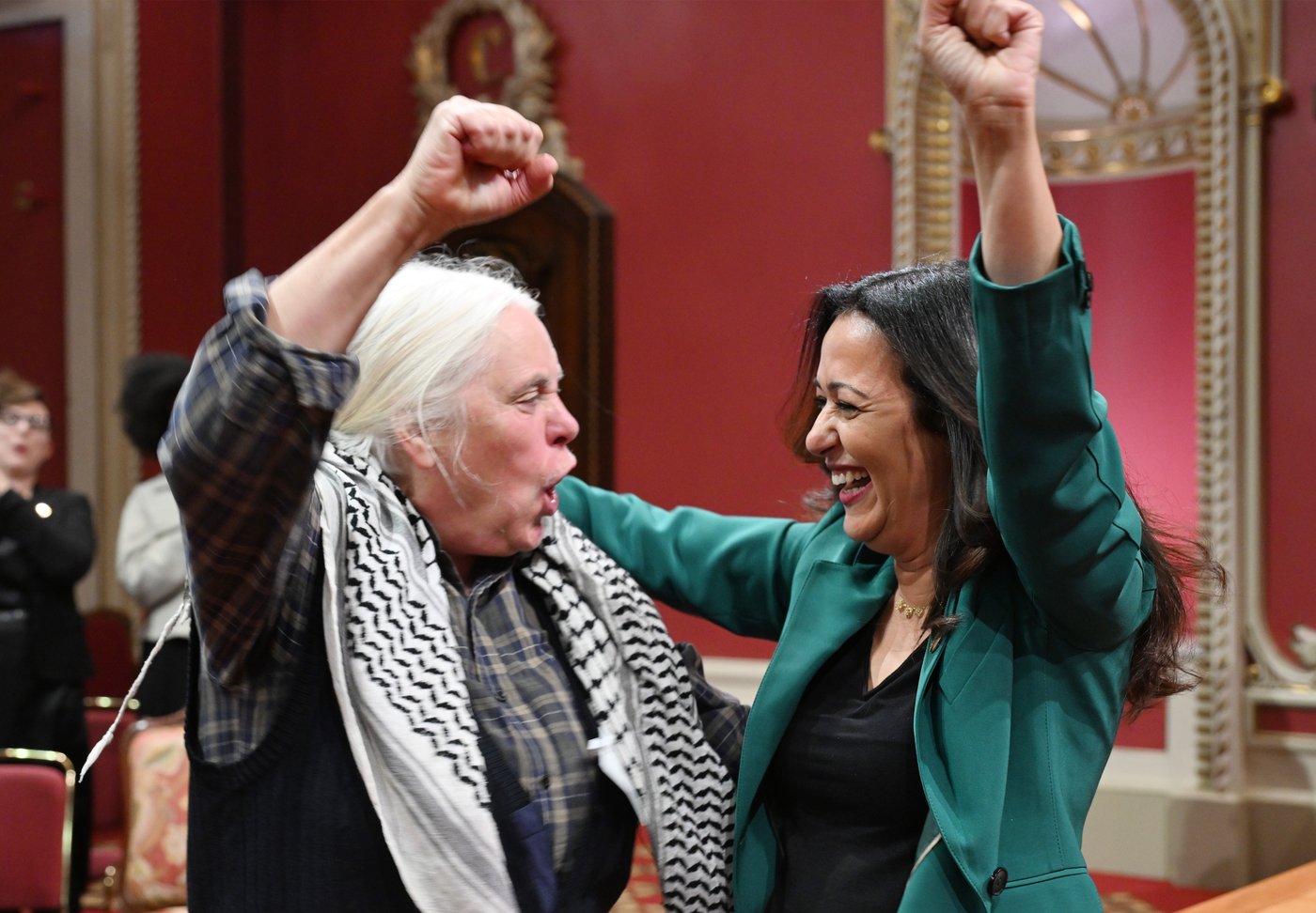 Les manifestations monstres en France devraient nous «alerter», affirme Ruba Ghazal