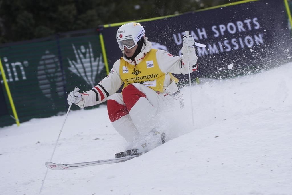 Ski acrobatique: Kingsbury l’emporte pour amorcer la saison de la Coupe du monde